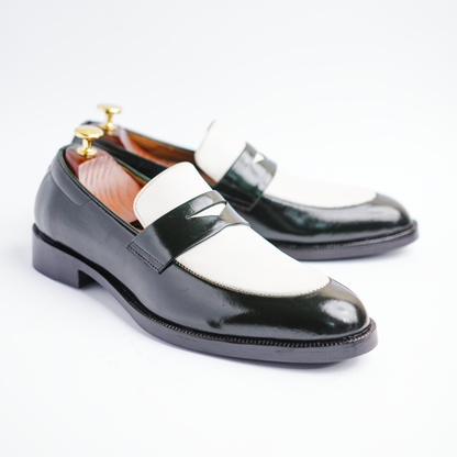 Diplomat - Black & White