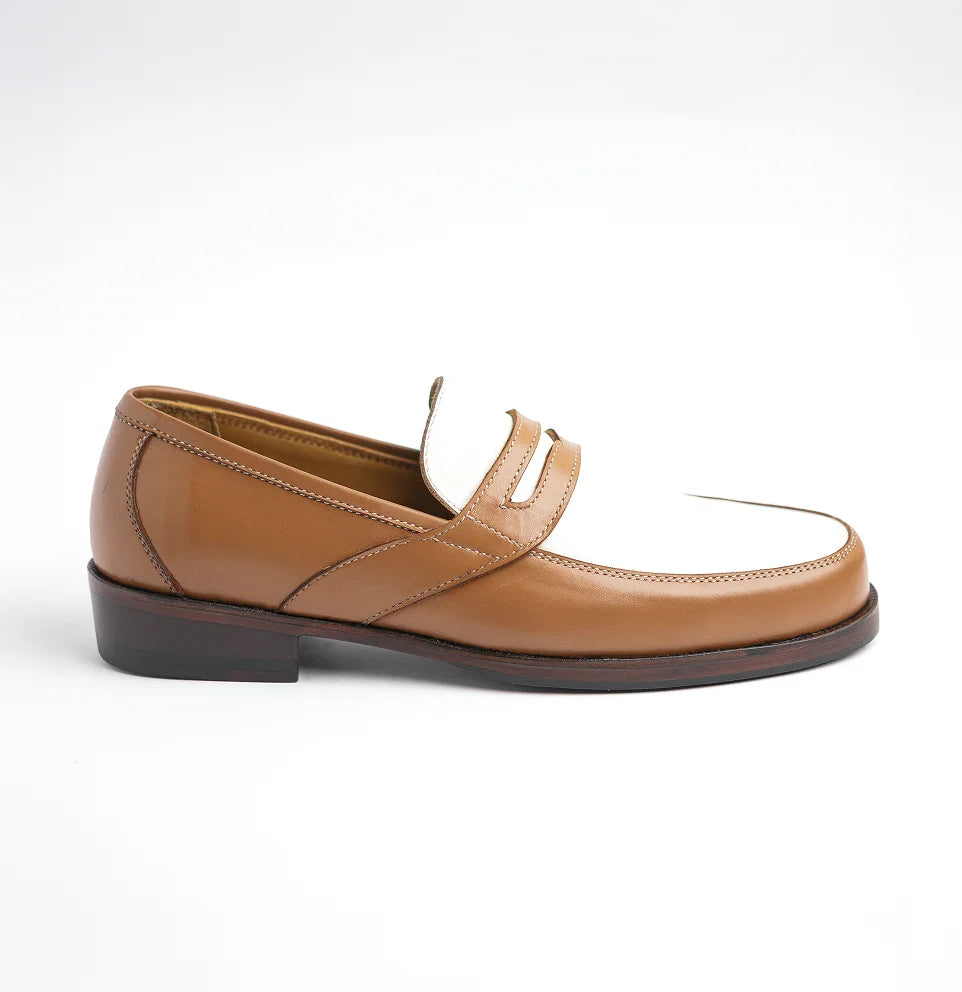 Aristo - White & Tan