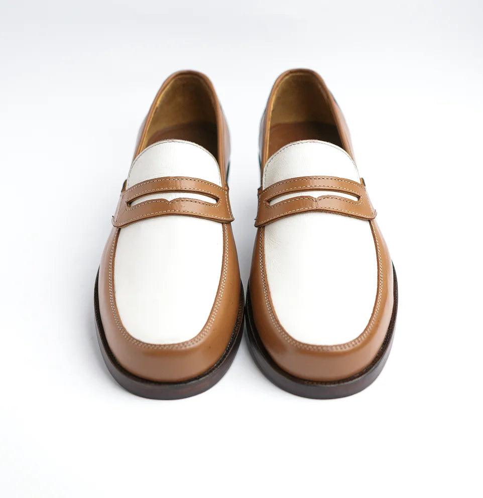 Aristo - White & Tan