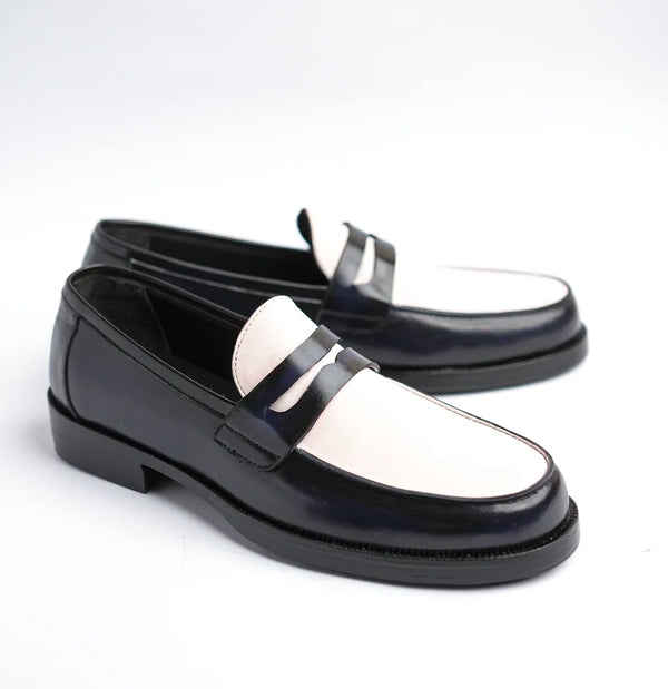 Aristo - Black & White