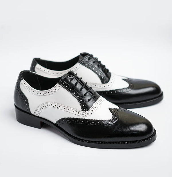 Windsor - Black & White